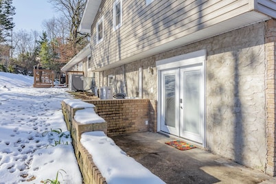 Peaceful guest suite just 15 mins from downtown