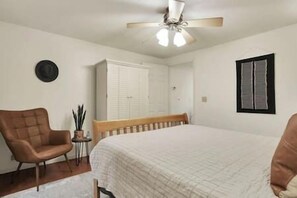 2 bedrooms, WiFi, bed sheets