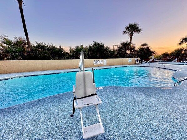 Sisäuima-allas, lämmitetty uima-allas