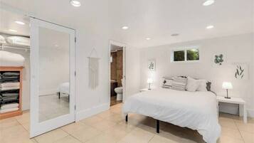 1 bedroom, WiFi, bed sheets