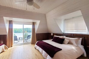 3 habitaciones, tabla de planchar con plancha y cuna de viaje 