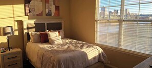 2 chambres, bureau, fer et planche à repasser, Wi-Fi gratuit
