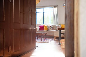 1 habitación, caja de seguridad en la habitación y wifi gratis 