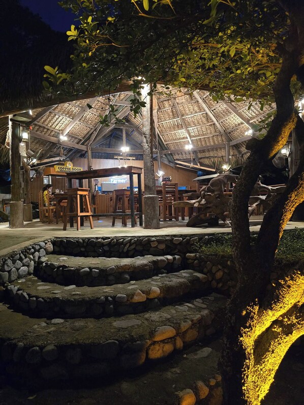 Outdoor dining - Idyllic apartment with a stunning view in charming Burgos (Burgos)