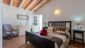 3 chambres, fer et planche Ă repasser, Wi-Fi gratuit, draps fournis