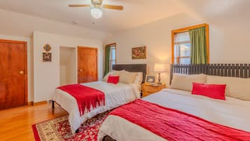 4 habitaciones, tabla de planchar con plancha, wifi y ropa de cama