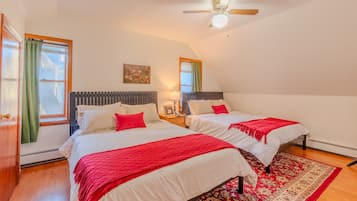 4 habitaciones, tabla de planchar con plancha, wifi y ropa de cama