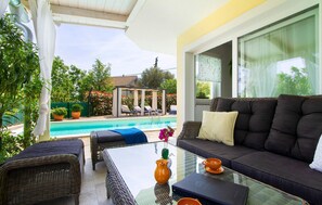 A heated pool - Gorgeous home in Donja Hlapa (Donja Hlapa)