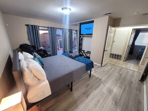 3 Schlafzimmer, Schreibtisch, Bügeleisen/Bügelbrett, kostenloses WLAN