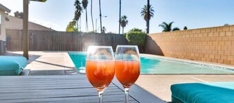 Shalimars Serenity, Spacious Pool, Jacuzzi,Games, Massage Chair, Patio Furniture