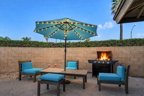 Outdoor dining - Spacious 3BD Riverside Pool Home with Hot Tub, Games, EV Charger, BBQ, 2 Parking (Riverside)