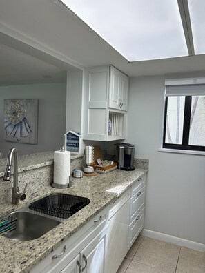 Fridge, microwave, oven, stovetop - Serenity Coastal Retreat Villa (Fort Pierce)