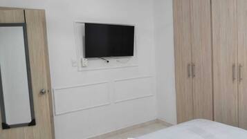 Apartment | 3 bedrooms, free WiFi