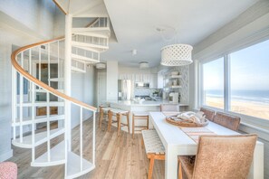 Dining - Sun drenched panoramic ocean views 3 king suites (Carolina Beach)