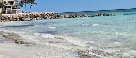 Camastros y toallas de playa