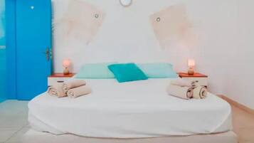 1 bedroom, iron/ironing board, free WiFi, bed sheets