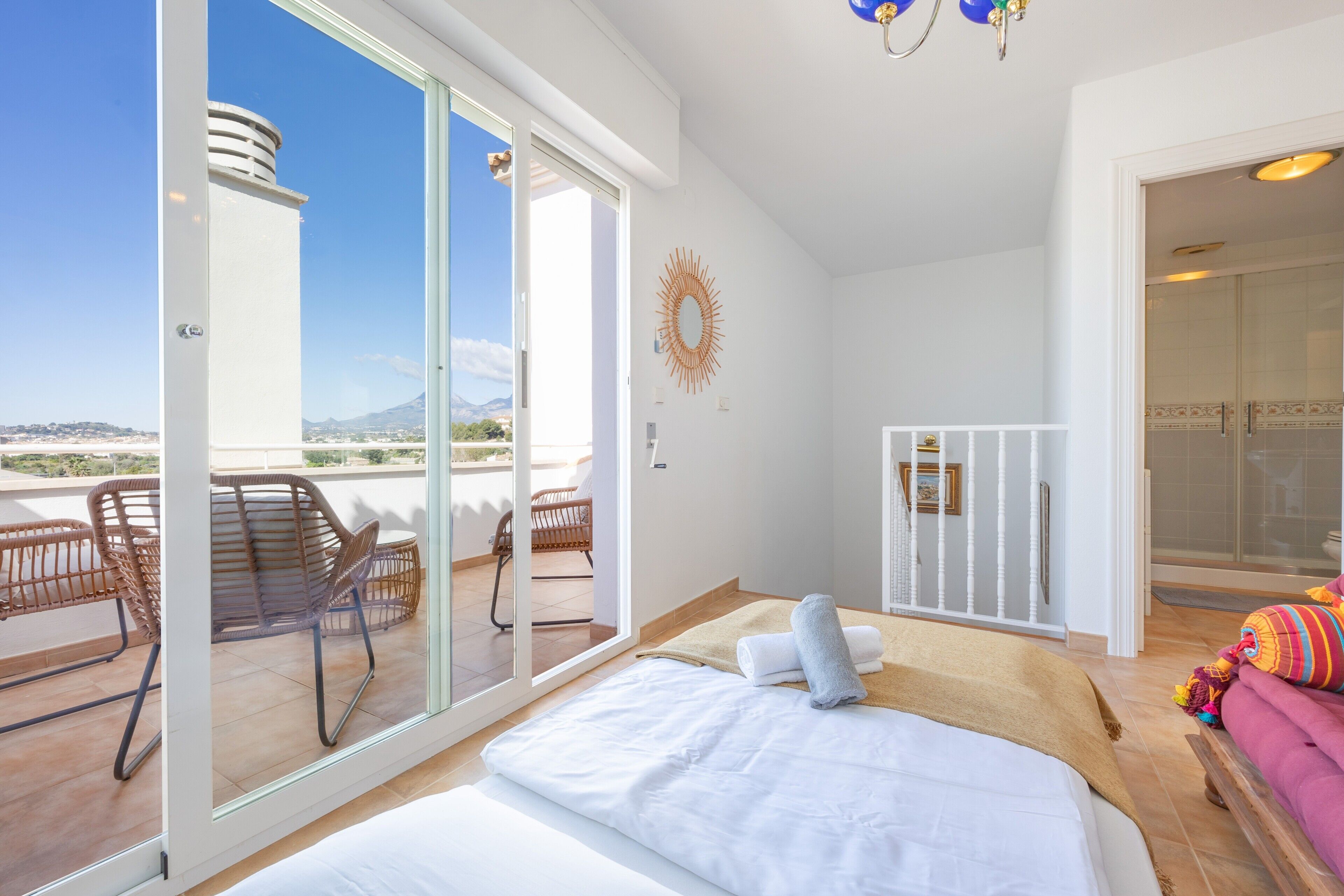 3 slaapkamers, een strijkplank/strijkijzer, gratis wifi, beddengoed