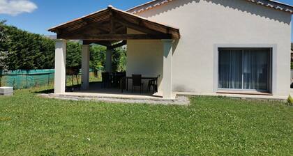 Villa 'La Maison De Titou' with Private Terrace, Private Garden and Wi-Fi