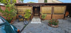 Exterior - House to relax in a quiet place near the sea (Recreio dos Bandeirantes Rio de Janeiro)