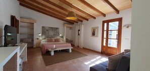 5 chambres, fer et planche à repasser, Wi-Fi gratuit, draps fournis