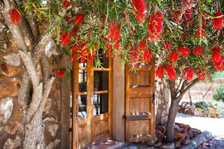 Exterior detail. Country House 'S’Hort - Can Rita' with Private Pool, Wi-Fi and Air Conditioning