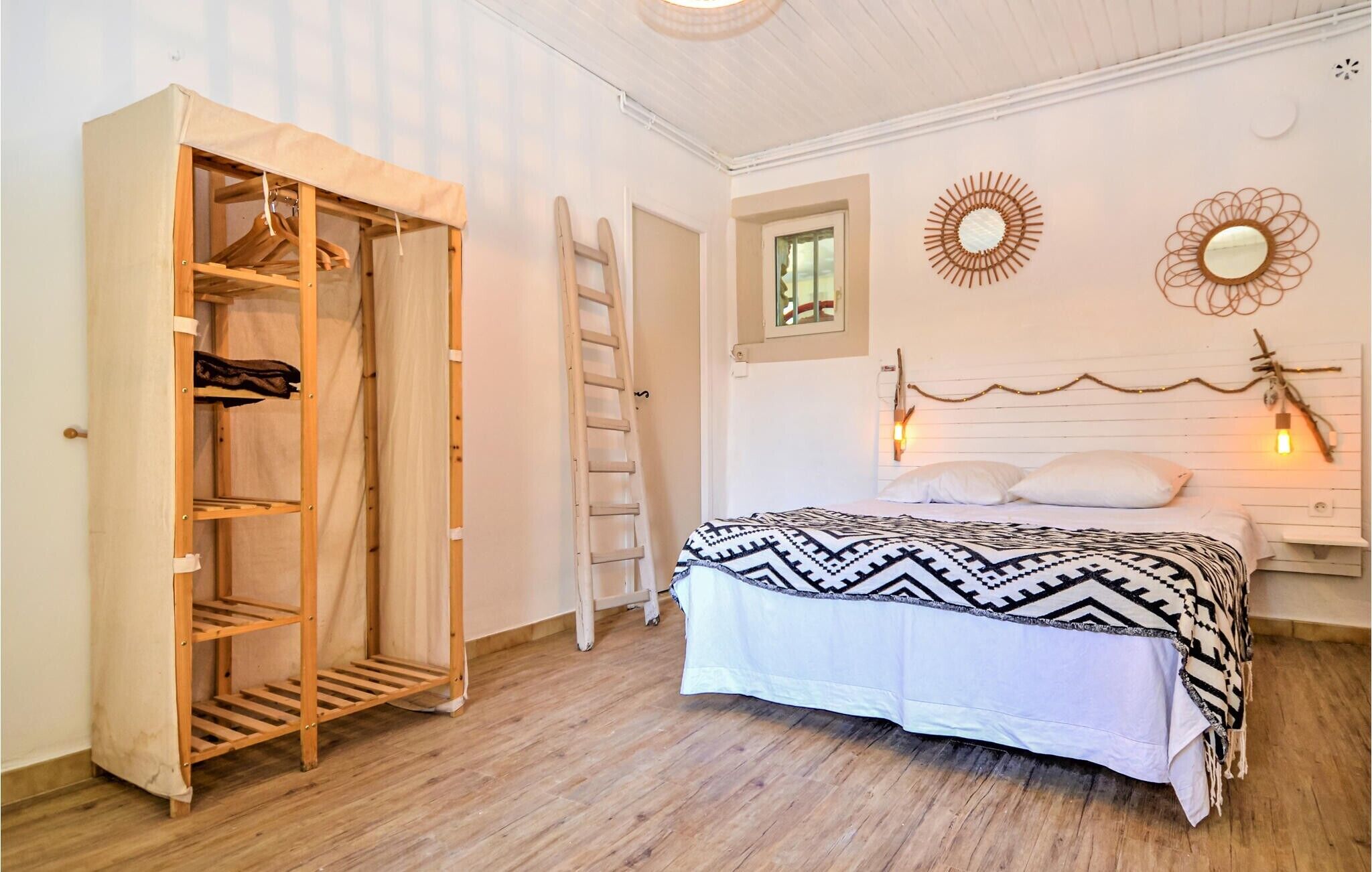 5 chambres, Wi-Fi gratuit, draps fournis