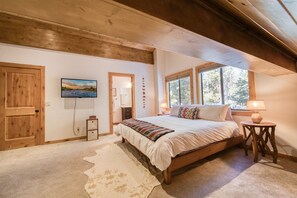 2 slaapkamers, een strijkplank/strijkijzer, gratis wifi, beddengoed