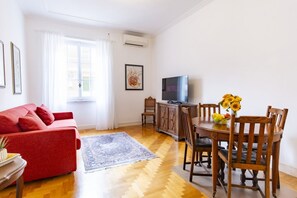 Télévision, livres, médiathèque, vidéothèque