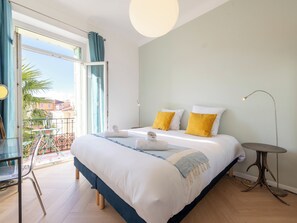 2 habitaciones, tabla de planchar con plancha, wifi y ropa de cama 
