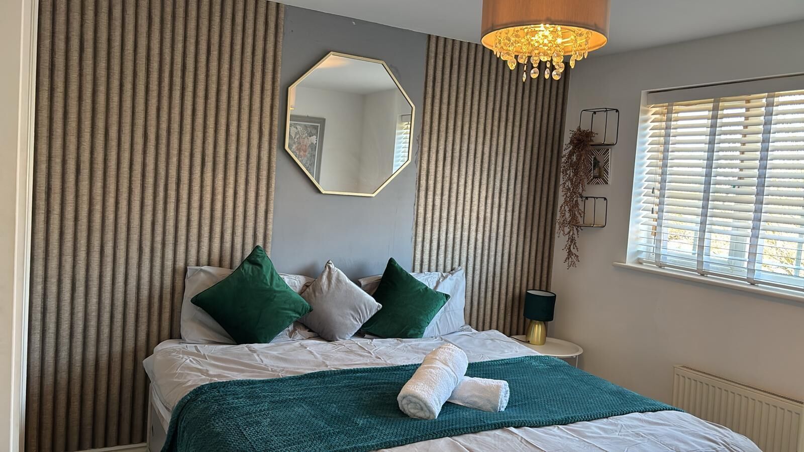 3 habitaciones, tabla de planchar con plancha y wifi gratis 