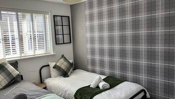 3 bedrooms, iron/ironing board, free WiFi, bed sheets