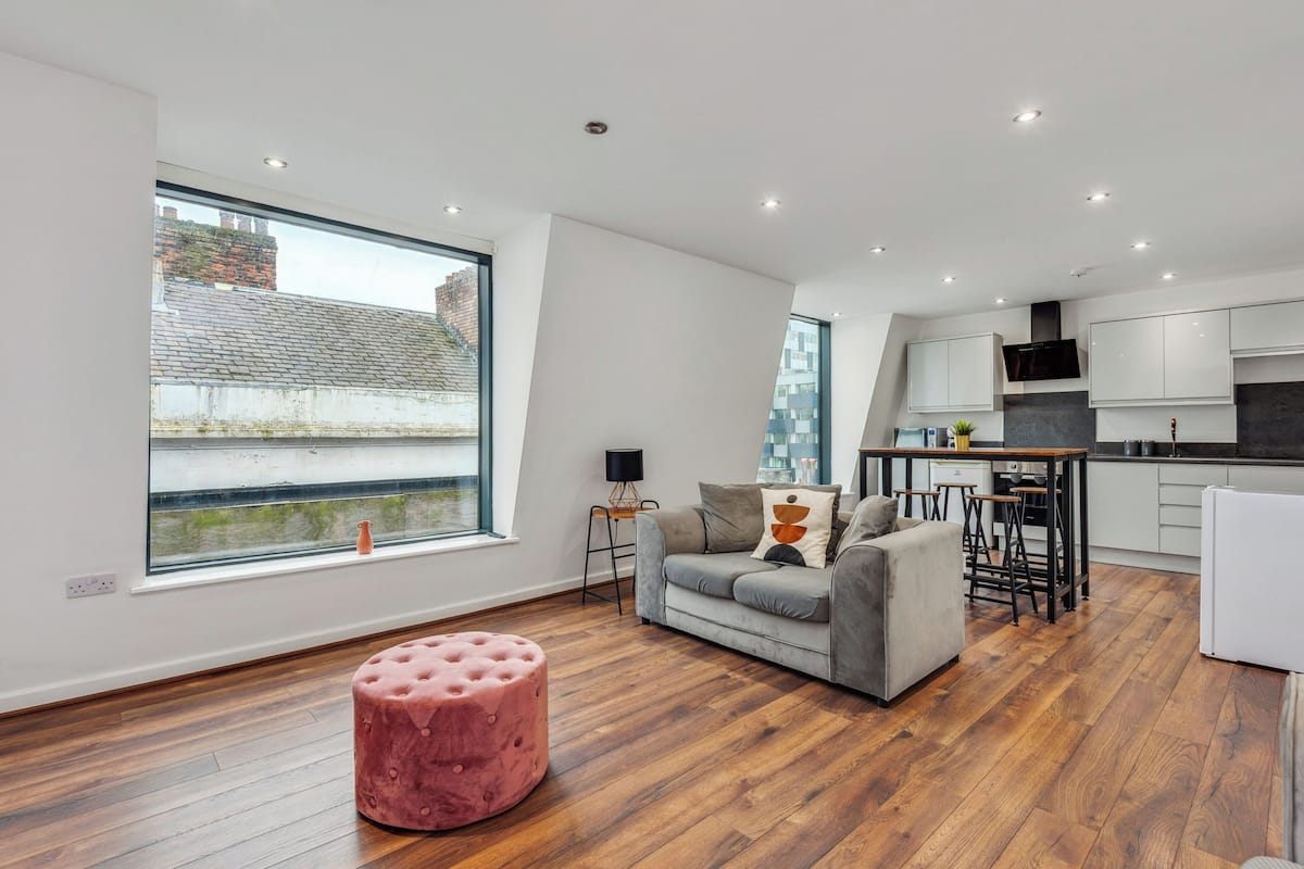 Apartment, 2 Bedrooms | Living area
