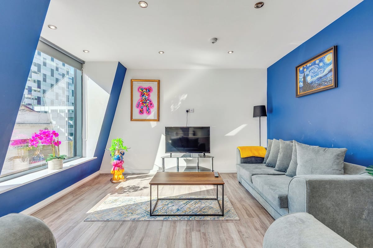 Apartment, 2 Bedrooms | Living area