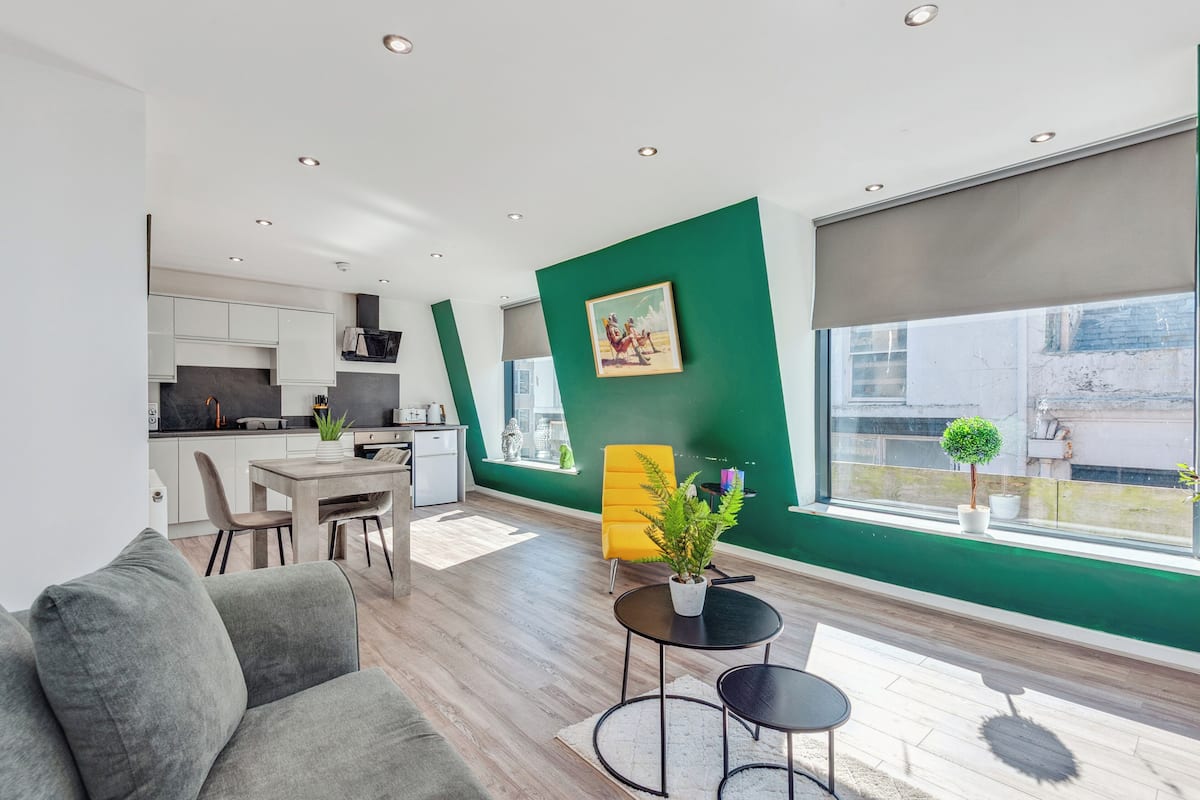 Apartment, 2 Bedrooms | Living area