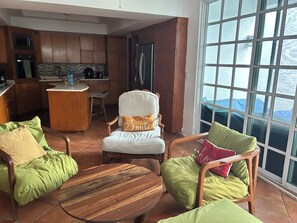 Interior - Beautiful lagoon view house (Cancún)