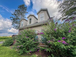 Exterior - New: Charming and Cozy, Great Value! (Swanton)