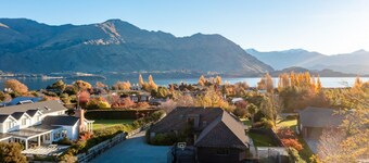 Beacon Point Retreat Hosted by NZSIR Luxury Rental Homes