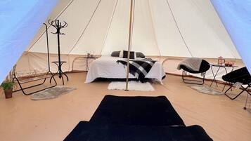 1 habitación, wifi y ropa de cama