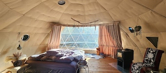 #D5 Nordic Nook Dome- 1 King Bed -No pets please