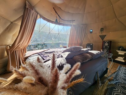 #D5 Nordic Nook Dome- 1 King Bed -No pets please