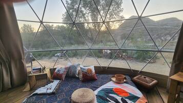 1 habitación, wifi y ropa de cama