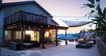 Luxe Resort Style Home Stunning 8 Beds with Pool