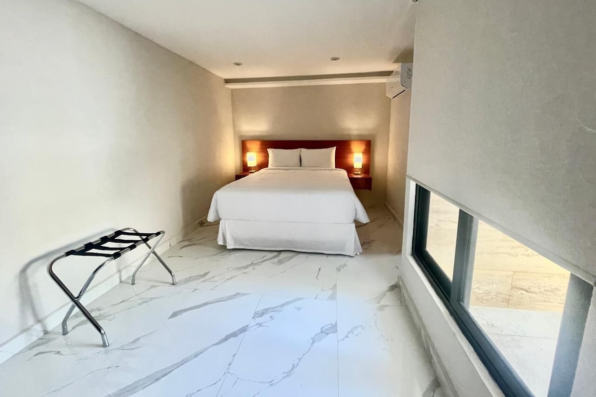 Comfort-værelse - 1 queensize-seng - aircondition | Egyptiske bomuldslagner, premium-sengetøj, dundyner