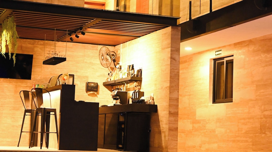 Hotel 28
