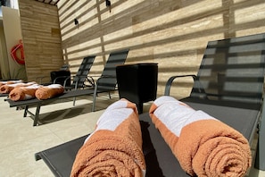 Sun deck