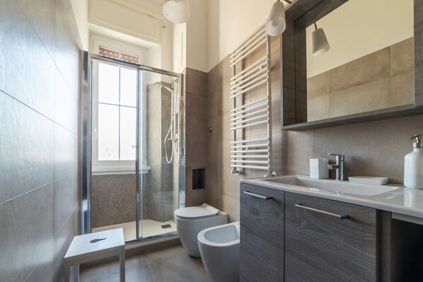 Imagen sin descripción, 1 de 24, botón