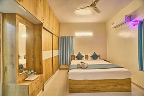 Iron/ironing board, free WiFi - Southgate Villa (Mutthugadahalli)