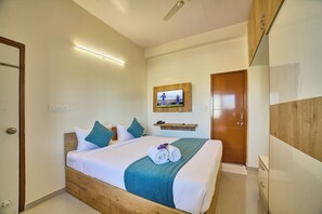 Soundproofing, iron/ironing board, free WiFi