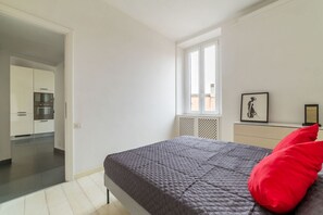 1 bedroom, desk, iron/ironing board, WiFi
