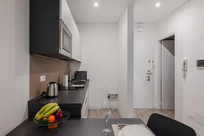 Fridge, microwave, stovetop